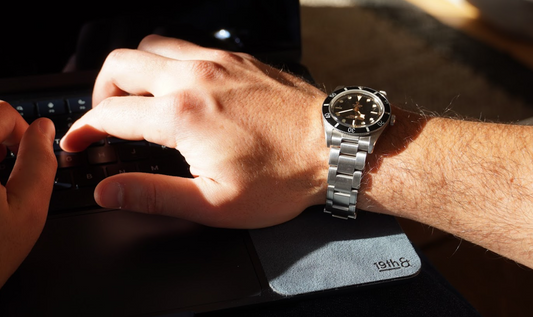 Top Gifts for Men Who Love Watches