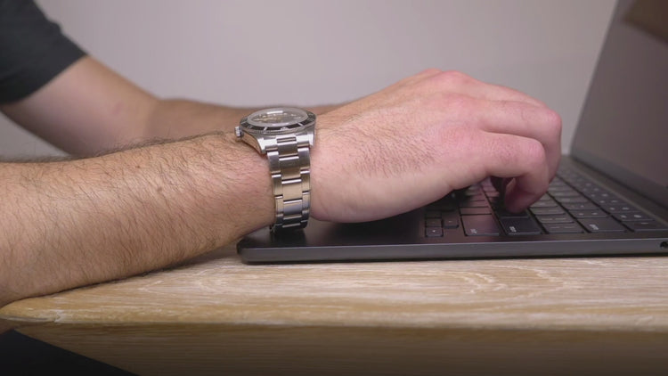 19th& WatchPads – Keep Your Watch On While You Work